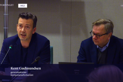 Generalsekretær Kent Gudmundsen og styremedlem Trond Vegard Sagen Eriksen deltar i høring for utdannings- og forskningskomiteen på Stortinget