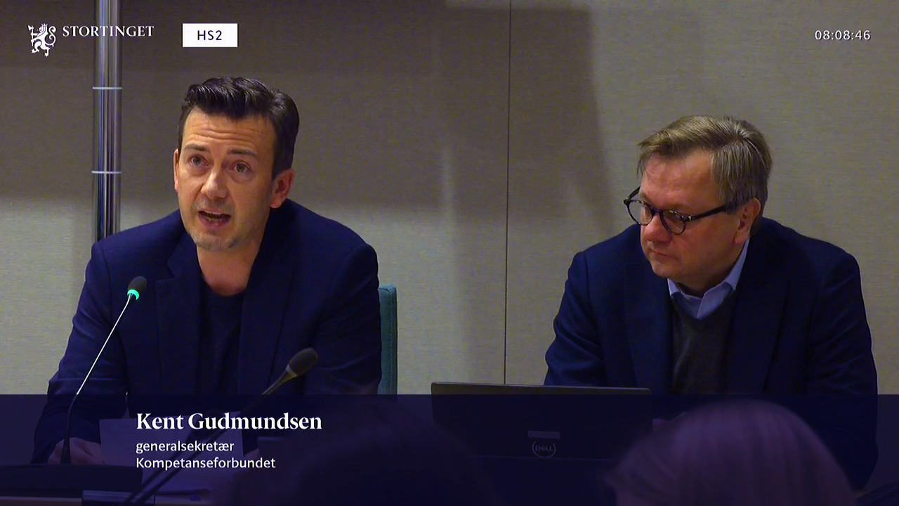 Generalsekretær Kent Gudmundsen og styremedlem Trond Vegard Sagen Eriksen deltar i høring for utdannings- og forskningskomiteen på Stortinget